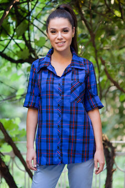 Дамска риза със свободна линия десен синьо каре