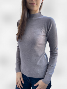 Дамски пуловер полуполо в сиво