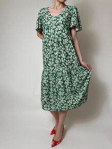 Дамска лятна рокля с къс ръкав, свободна кройка от памучна материя, ластичен набор на ханша и талията, десен в зелено