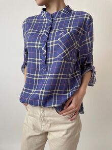 Дамска риза свободен модел, 3/4 ръкав с регулиране на дължината, столче яка, едро каре синьо и бяло