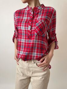 Дамска риза свободен модел, 3/4 ръкав с регулиране на дължината, столче яка, едро каре червено и бяло