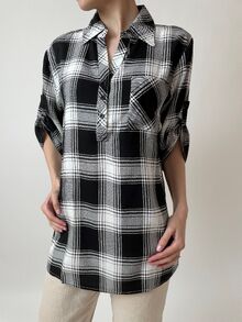 Дамска риза от памучна материя десен  черно-бяло каре