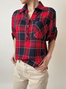Дамска риза от памучна материя червено-тъмно синьо едро каре