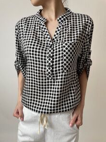 Дамска риза от памучна материя десен ситно черно-бяло каре