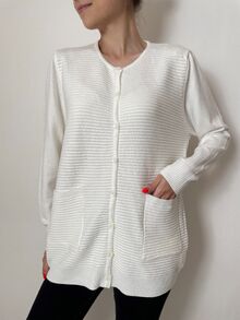 Дамска жилетка с кашмир, релефна плетка, обло деколте, два джоба, бяла