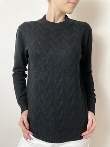 Дамски пуловер полуполо от по-дебела прежда с кашмир, плетка с шарка, в черно