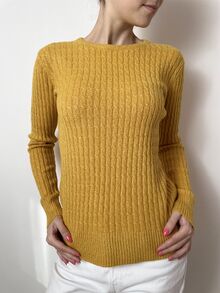 Дамски пуловер от по-дебела прежда, плетиво с шарка в цвят есенно жълто