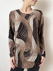 Дамска блуза с дълъг ръкав от мека, трикотажна материя, десен линии в кафяво и кремаво
