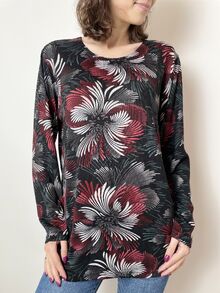 Дамска блуза с дълъг ръкав от мека, трикотажна материя, десен едри цветя в червено